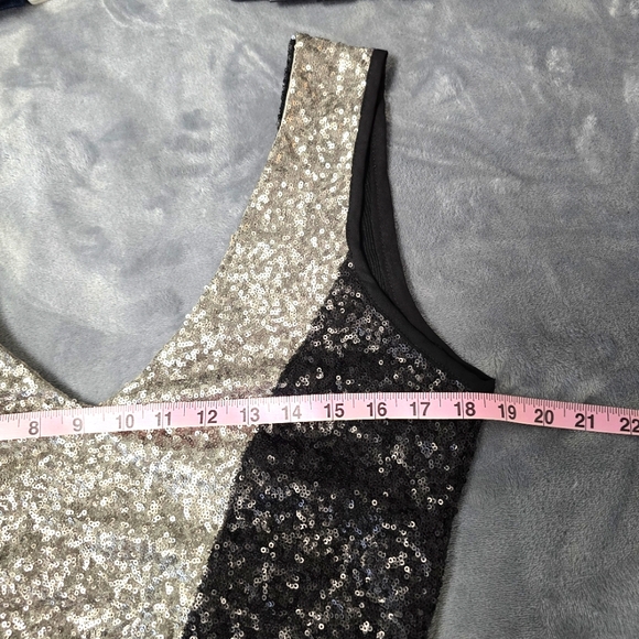 Black and Silver Sequin V-Neck Bodysuit‎ Womens Size L Regencycore Glam - Picture 4 of 10
